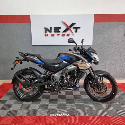 BAJAJ DOMINAR 160 